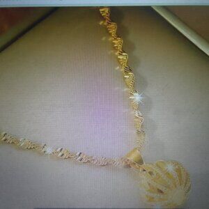 Bundle 1 gift & 24K gold pated elegant pendant & necklace brand new